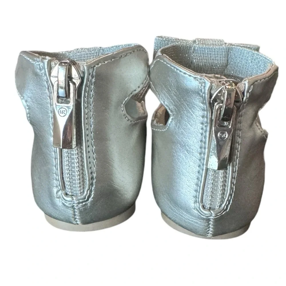 Michael Kors Girls “Kenyah Kay” Logo Charm Gold Ballet Flats Size 6 Toddler/Baby - Picture 10 of 12